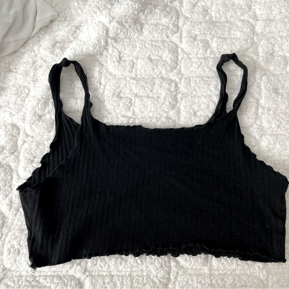 SHIEN Ribbed crop top in black
